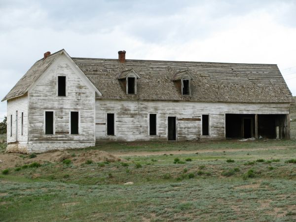 Transformez votre maison ancienne : solidifiez ses murs et fondations